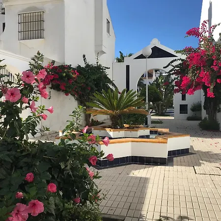 Well-located 3bdr In Apartment *