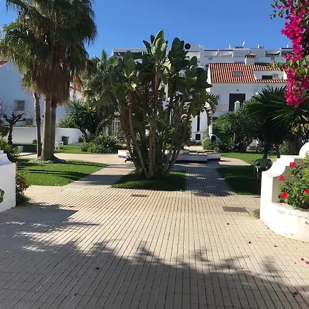 Well-located 3bdr In Apartment
