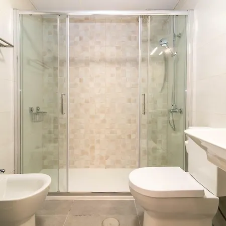 Well-located 3bdr In Apartment