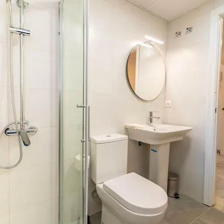 Well-located 3bdr In Apartment